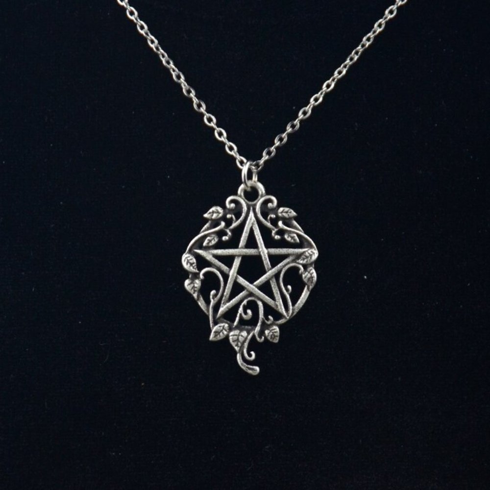 Pentagram Necklace, Ivy Pentagram Necklace, Pagan Necklace, Witch Necklace